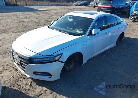 2019 Honda Accord Hybrid Touring z USA, uszkodzony, nr VIN 1HGCV3F99KA010448